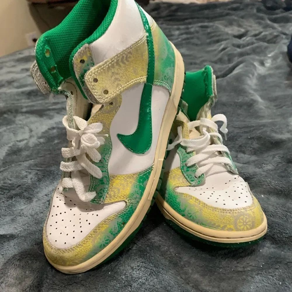 Nike Dunk High - Picture 2 of 5
